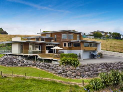 360 Henwood Road, Hillsborough
