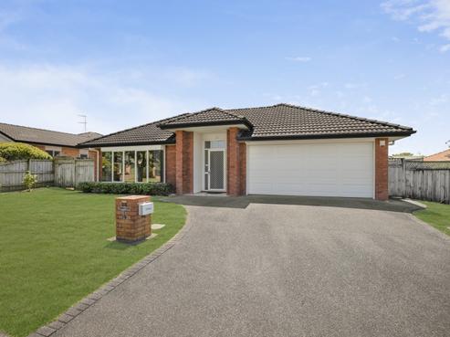 22 Moss Crescent, Takanini