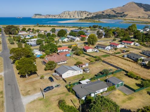40 Solander Street, Tolaga Bay