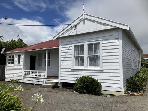 15B High Street West, Waitara