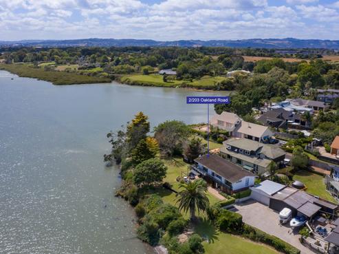 2/203 Oakland Road, Karaka