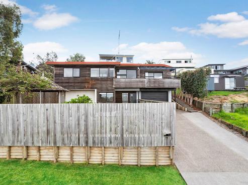 6 Gledstane Road, Stanmore Bay