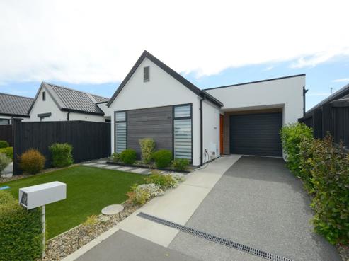 101 Faringdon Boulevard, Rolleston