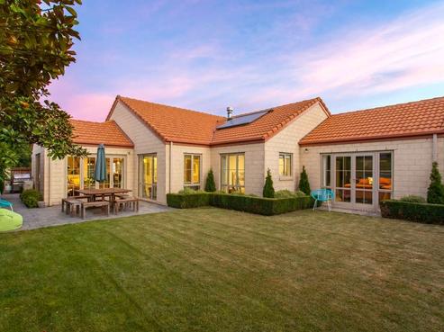 19 Brookfield Drive, Northwood