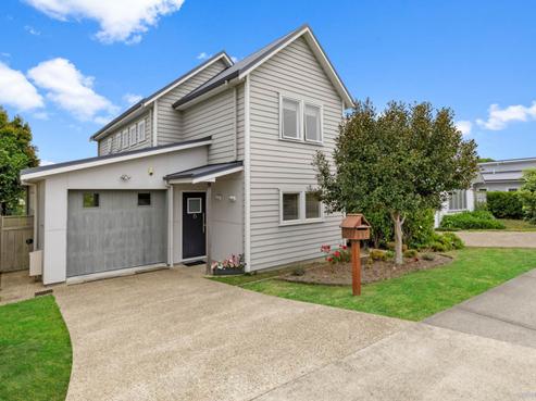 27 Cape Cod Drive, Gulf Harbour