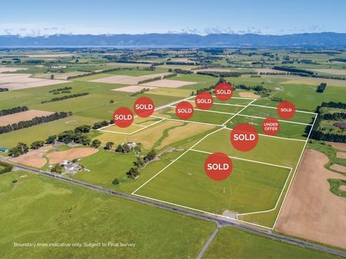 18 Mahaki Road, Martinborough