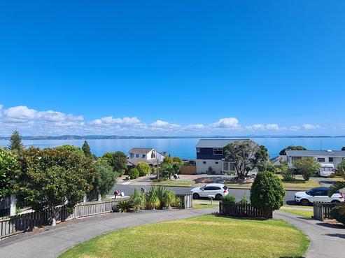 19 Pacific Parade, Army Bay