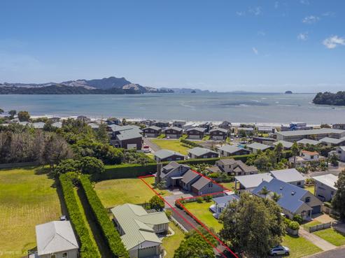 15 School Road, Whitianga