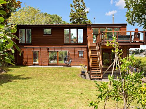 44 Woodlands Crescent, Browns Bay