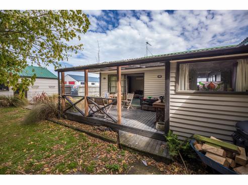 60 Main North Road, Woodend