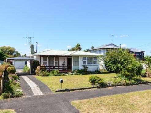68 Lewis Street, Glenview