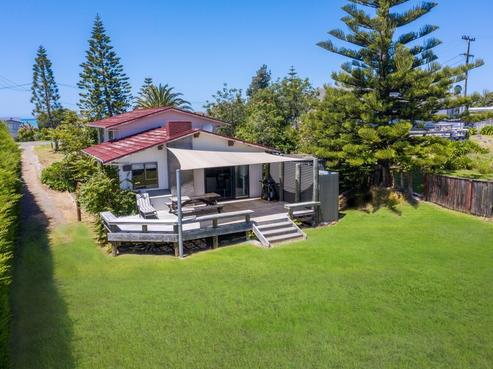 12 Blue Pacific Parade, Riversdale Beach