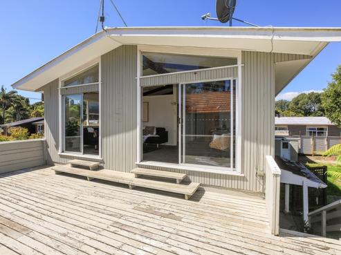 1050A River Road, Queenwood