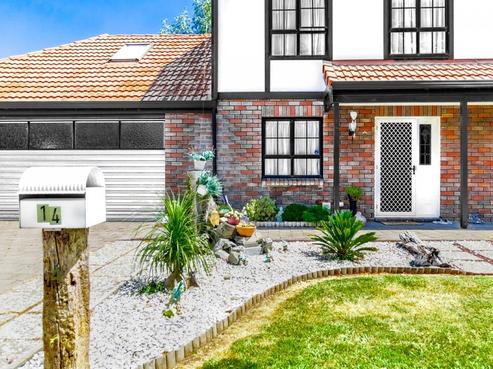 14 Homestead Place, Glenview
