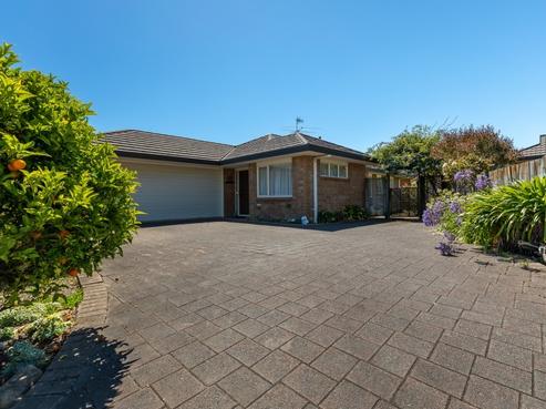 6 Balmerino Grove, Waikanae
