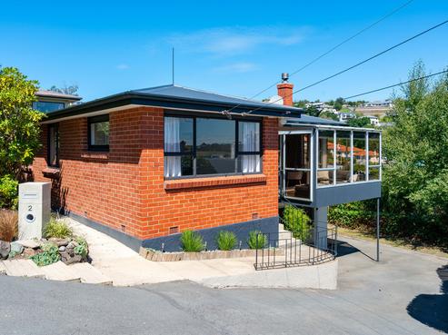 2 Shirley Place, Kenmure