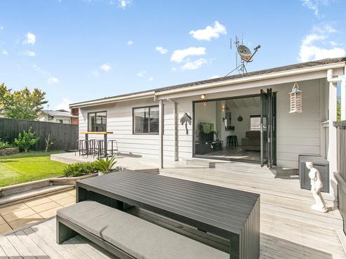1/25 Taioma Crescent, Te Atatu Peninsula
