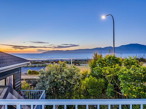53 Marine Parade, Paraparaumu Beach