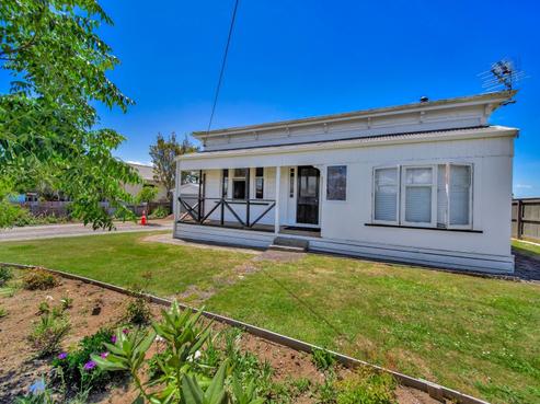 112 Orlando Street, Stratford