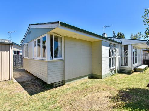 12 Huia Street, Waiuku