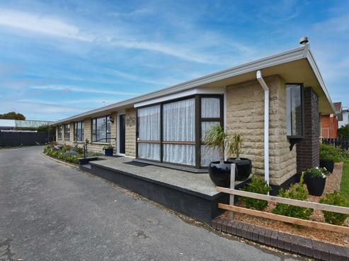 48 Orwell Crescent, Newfield