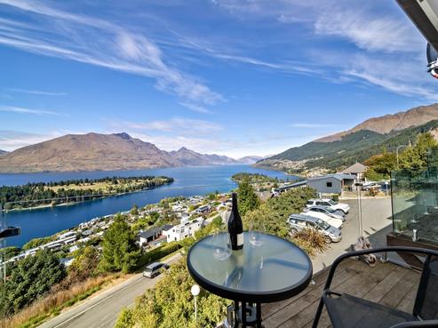 9/69 Edinburgh Drive, Queenstown Central