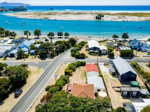 2 Robert Street, Mangawhai Heads