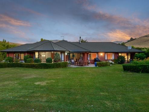 743 Gebbies Pass Road, Governors Bay