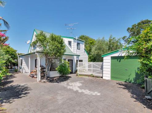 3A Aorangi Place, Birkenhead