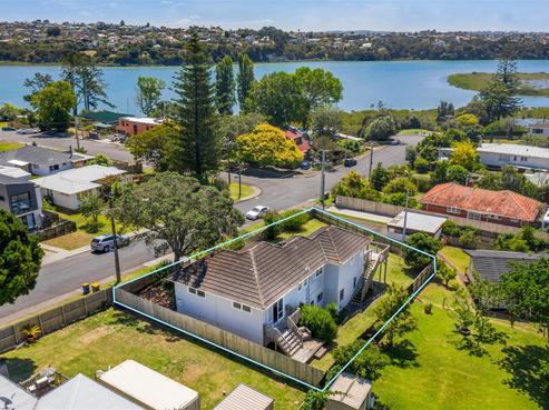 811 Te Atatu Road, Te Atatu Peninsula