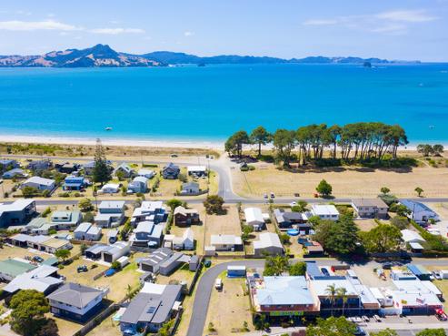 16 Banks Street, Cooks Beach