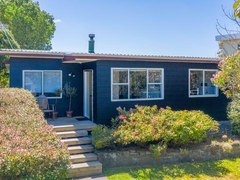11 Karaka Grove, Raumati Beach