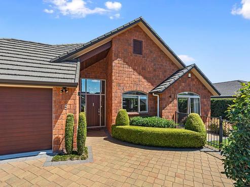5 Galahad Court, Rototuna North