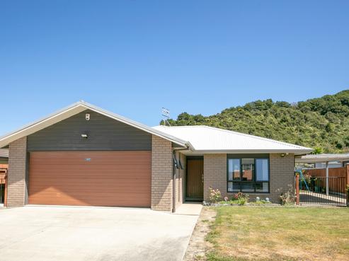 33 Sun Valley Grove, Wainuiomata