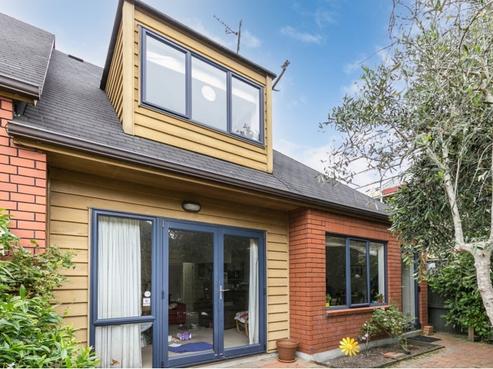 62 Friend Street, Karori
