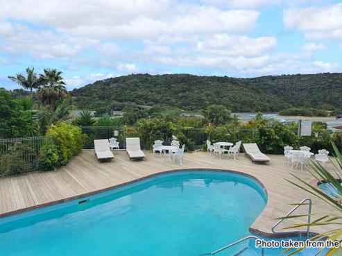 2A Weranui Road, Waiwera