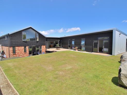 16 Larch Crescent, Alexandra