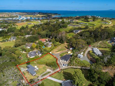 5A Hobbs Road, Matakatia
