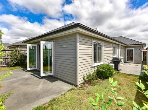 14A Date Crescent, Aidanfield