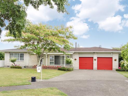 15 Crichton Place, Taradale