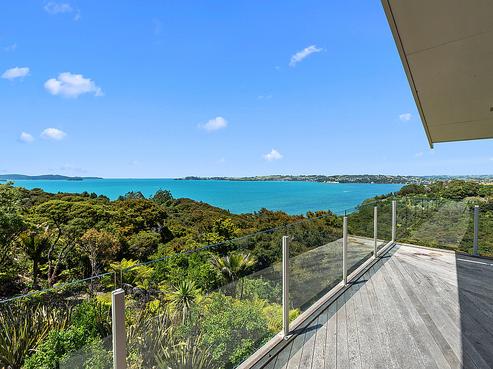 10 Puriri Place, Sandspit