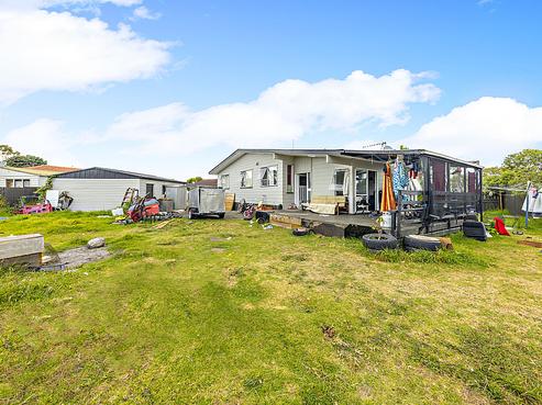 12 Pesaro Place, Clover Park