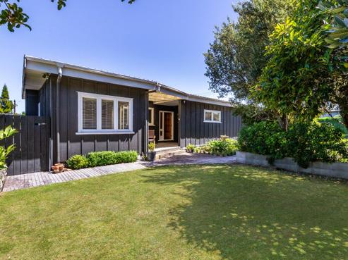 68 Mere Road, Taupo