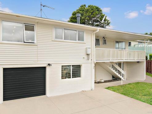 626 East Coast Road, Pinehill