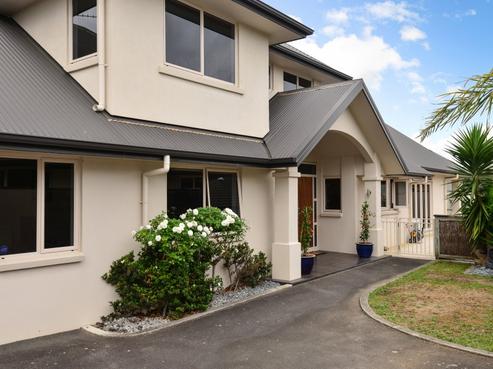 19 Merlin Close, Huntington