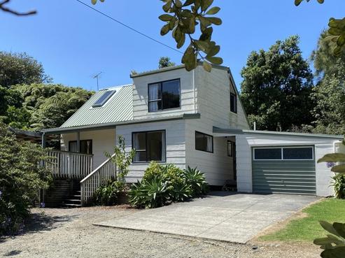27 Tainui Street, Mokau