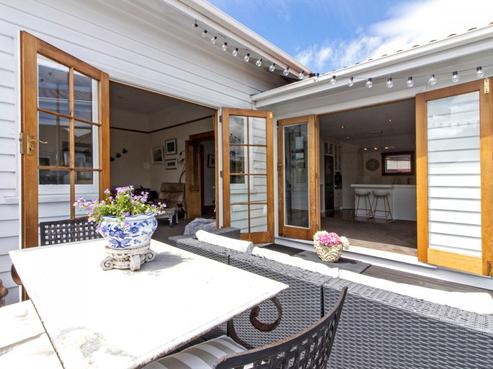 6 Saint Johns Avenue, Highfield