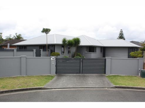 17 Conifer Grove, Kamo