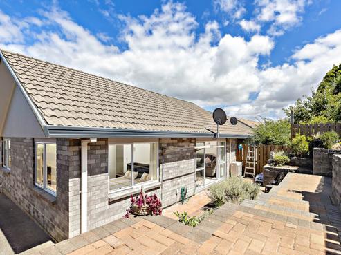 37 Central Park Drive, Te Atatu South