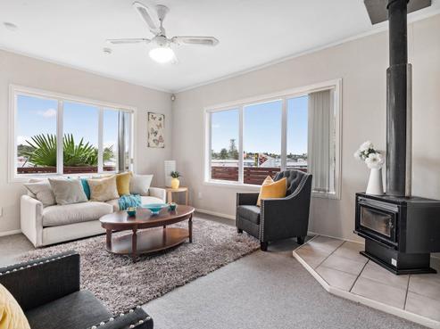 1/210 Moore Street, Howick